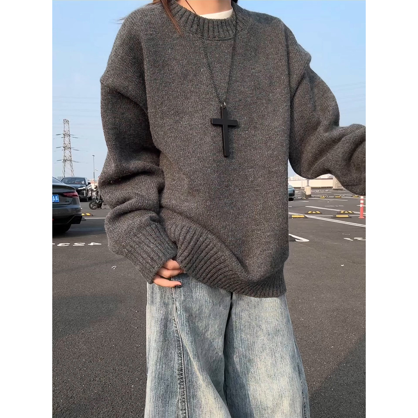 深灰色重磅圆领毛衣男秋冬