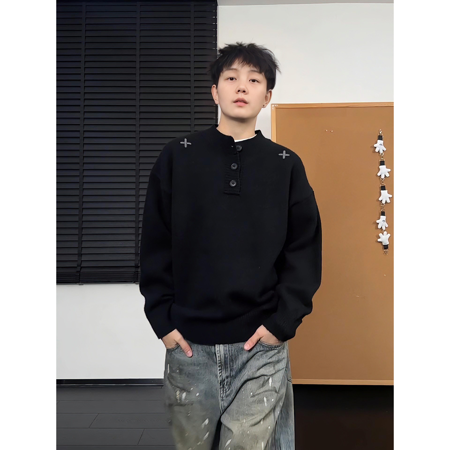 黑色刺绣亨利领毛衣男秋冬