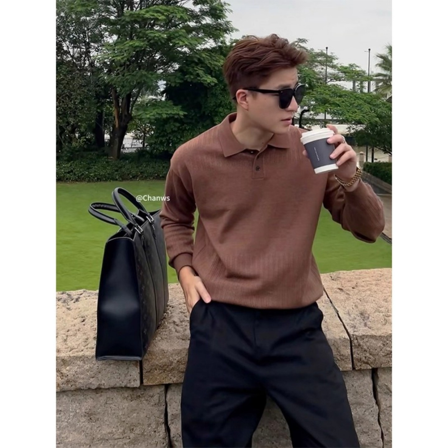 美拉德老钱风棕色polo衫男生穿搭