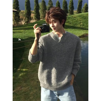 慵懒风灰色毛衣秋冬男生ootd穿搭