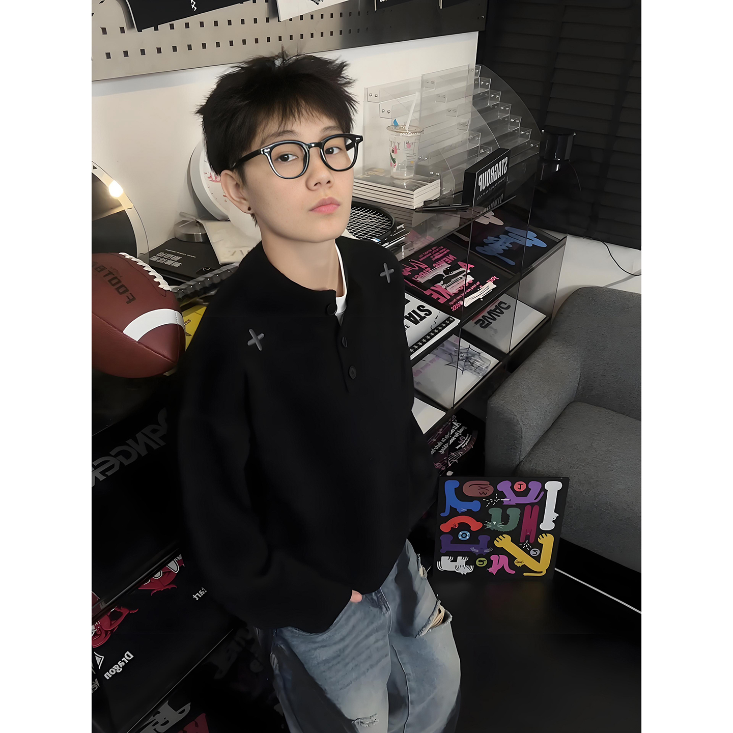 黑色刺绣亨利领卫衣男款秋冬