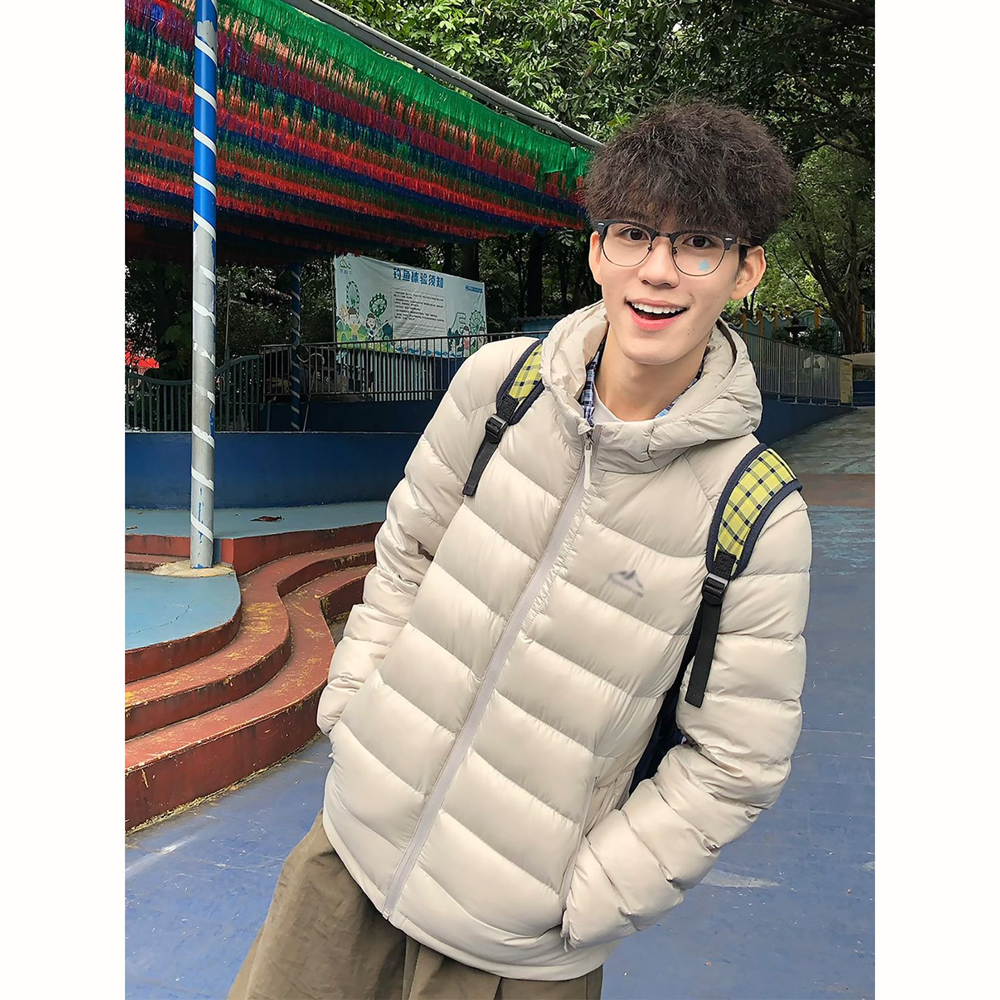 浅灰色连帽排骨羽绒服男冬季保暖加厚防寒外套高级感潮牌轻薄棉服