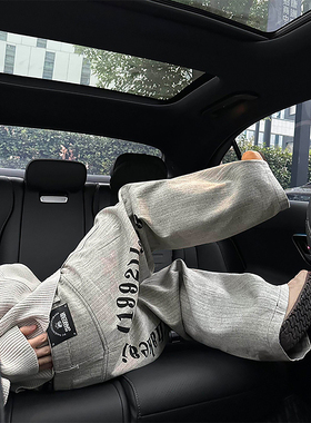 灰白色竖条纹微喇牛仔裤男美式字母印花裤子反穿口袋老钱风弯刀裤