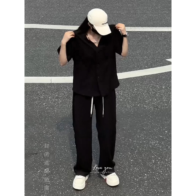 黑色V领竖纹肌理感短袖衬衫垂感