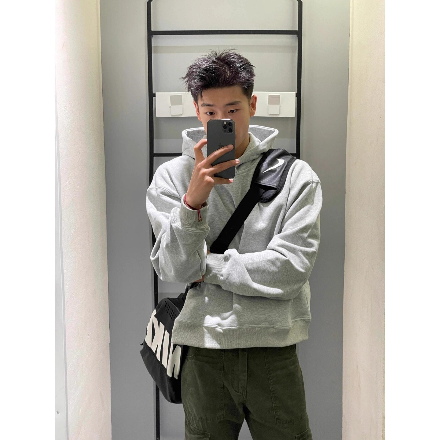 浅灰色加绒连帽卫衣男秋冬季美式