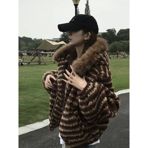 大毛领羊羔绒座山雕棉服男女冬季