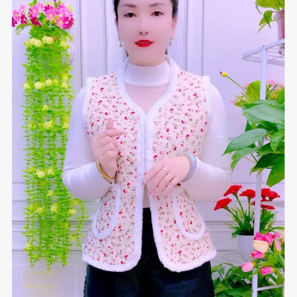 秋冬外穿新款加绒加厚妈妈马甲女装碎花坎肩加绒保暖背心