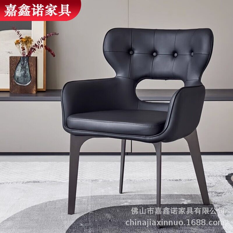 意式轻奢餐椅设计师简约椅子不锈钢现代家用椅高端酒店餐厅椅设计