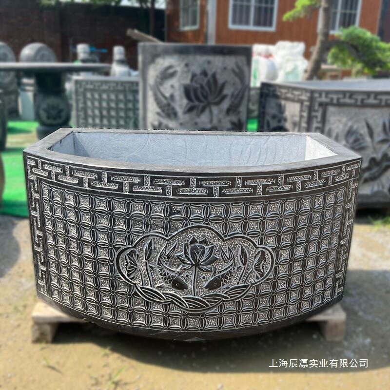 石雕鱼缸青石仿古水缸椭圆花盆半圆流水槽庭院户外养鱼池墙壁厂家