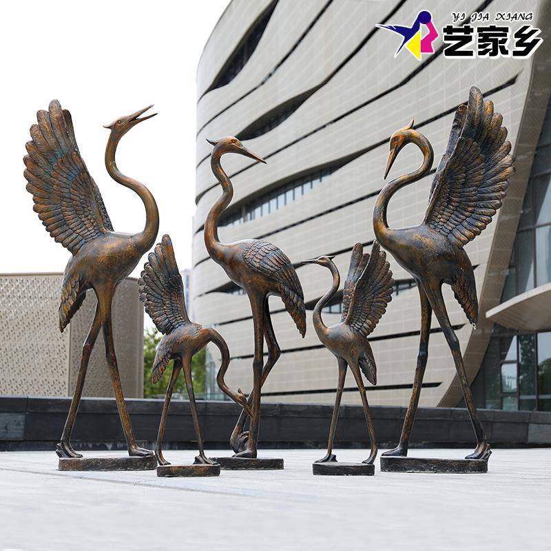 户外仙鹤雕塑大型水池玻璃钢模型室外仿铜园林装饰丹顶鹤景观摆件