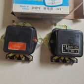 解放141 142发电机调节器12V