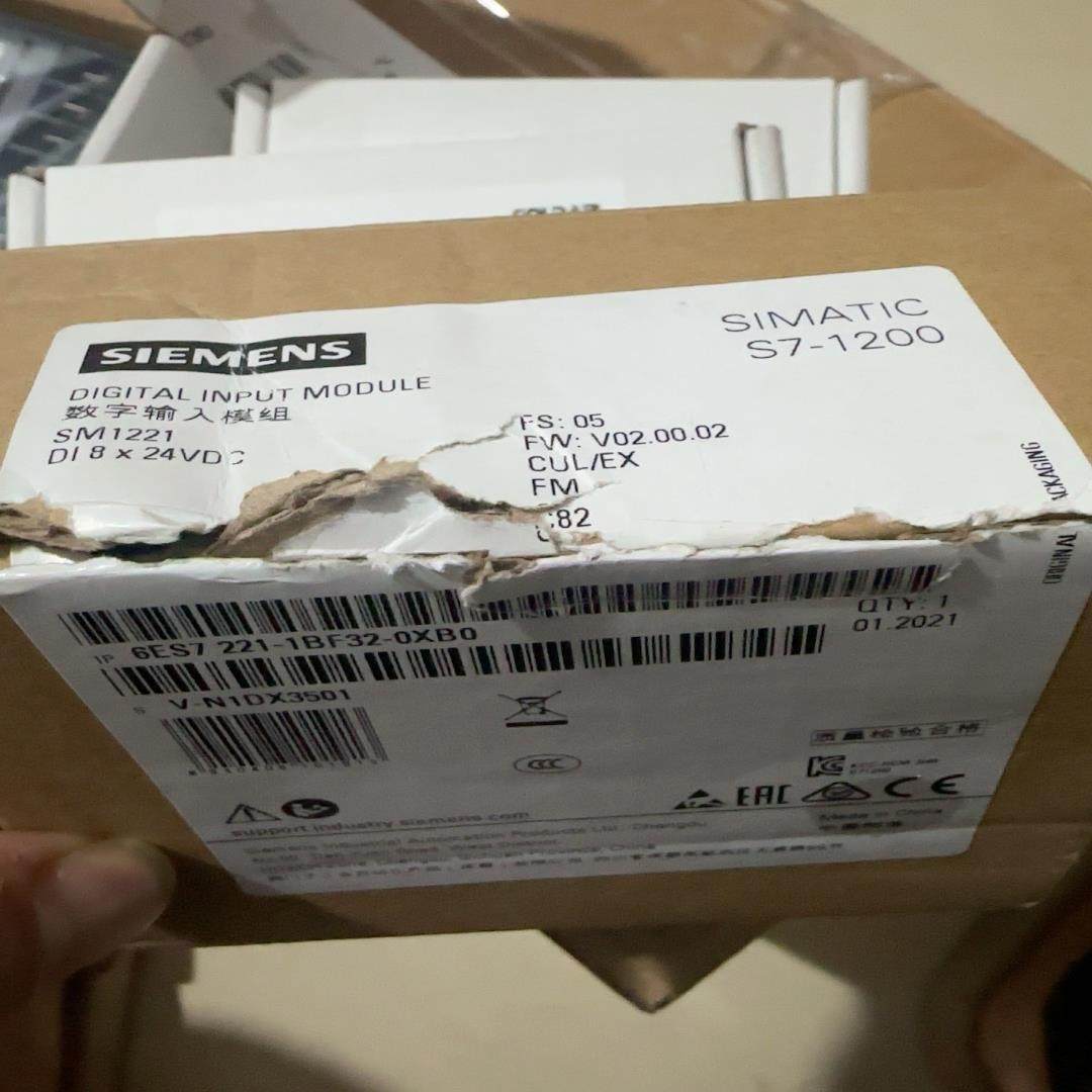 【顺庆】全新开封西门子221-1bf32-0xb0【议价】