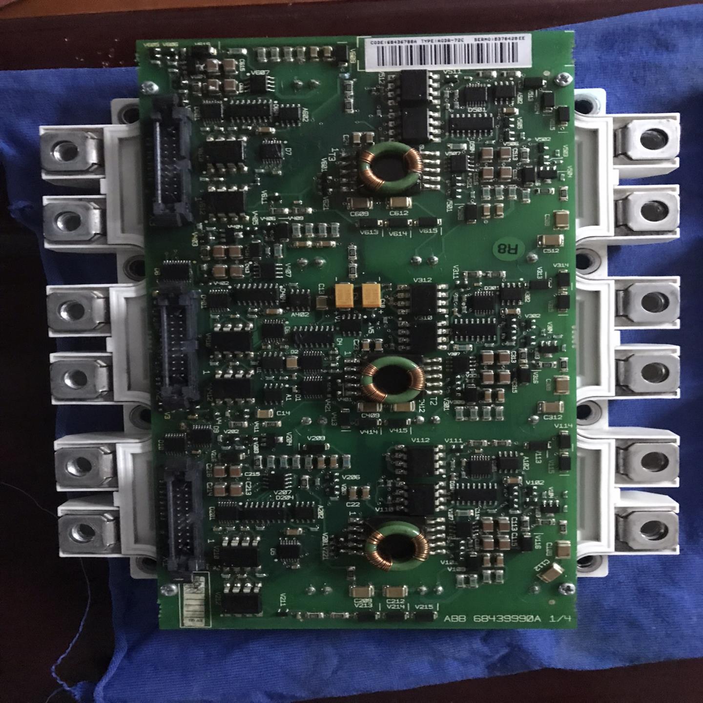 ABBACS800变频器 模块带驱动板 FS300R(崽崽配件）