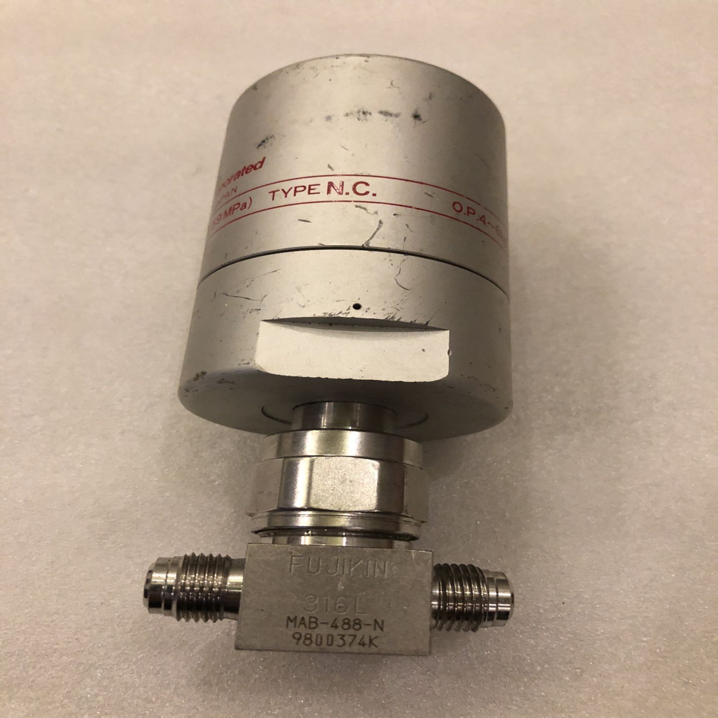 O.P 0.39~0.59MPA N.C气控阀 MAB-48~议价