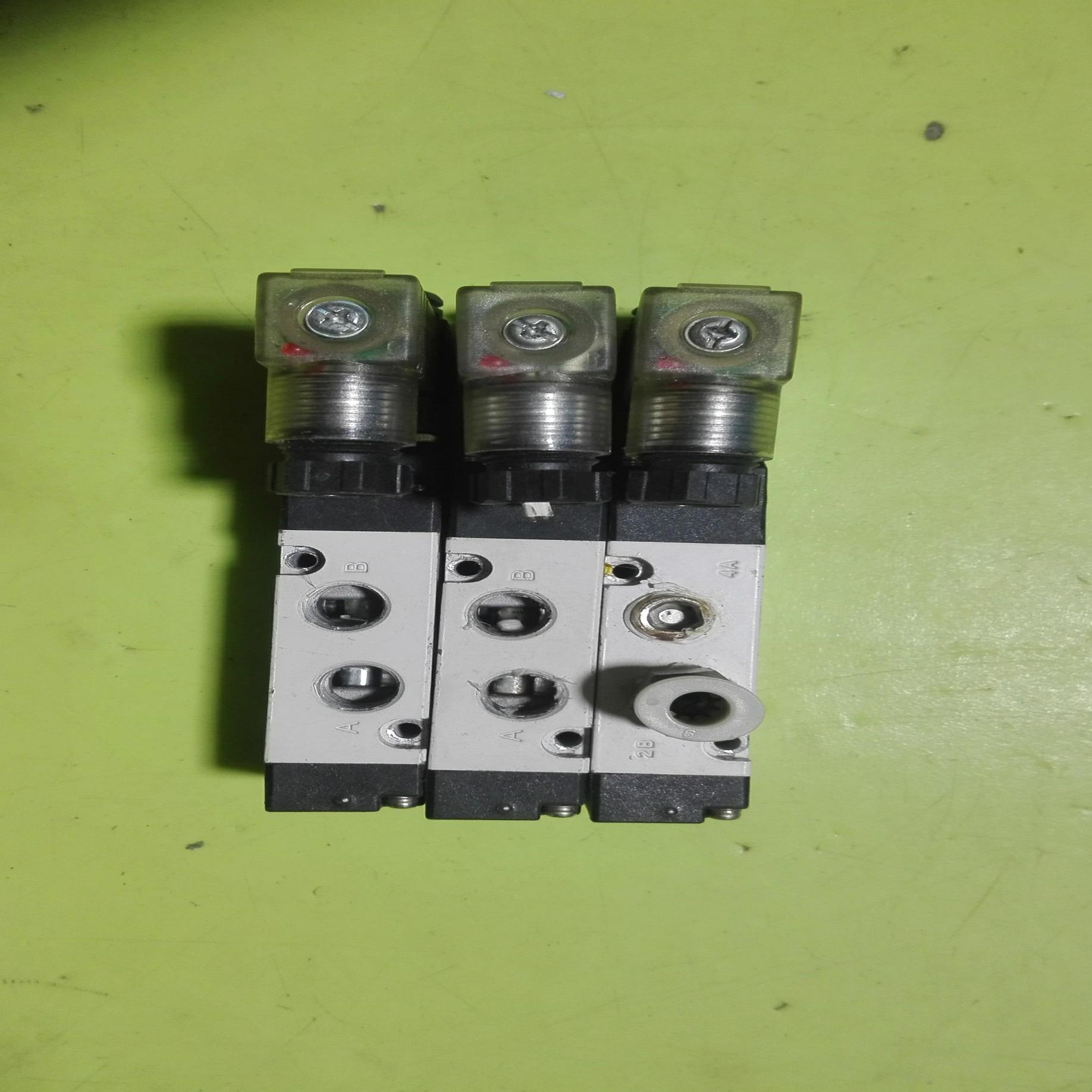 高 MVSD-180-4E1 电磁阀        金 实物拍摄 议价