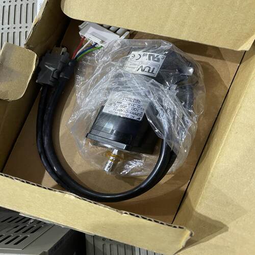 安川电机SGMAH-01ABA21 100W（基数电子）