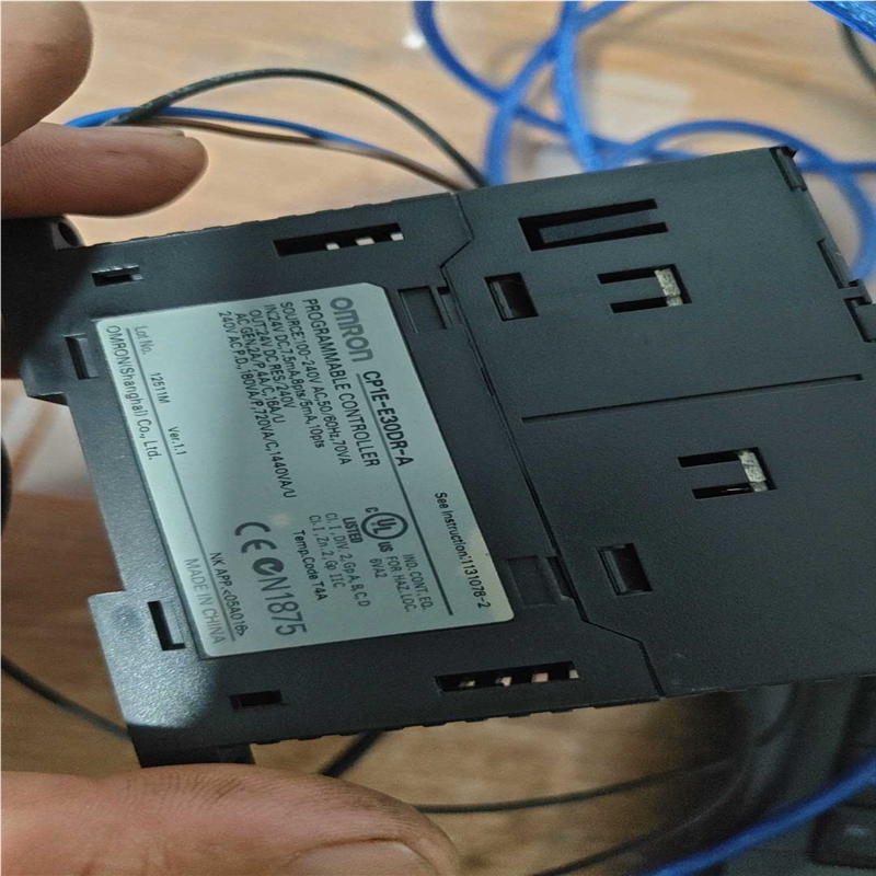 CPIE一E30DR一A    PLC一台功能正常22（憨憨电子）