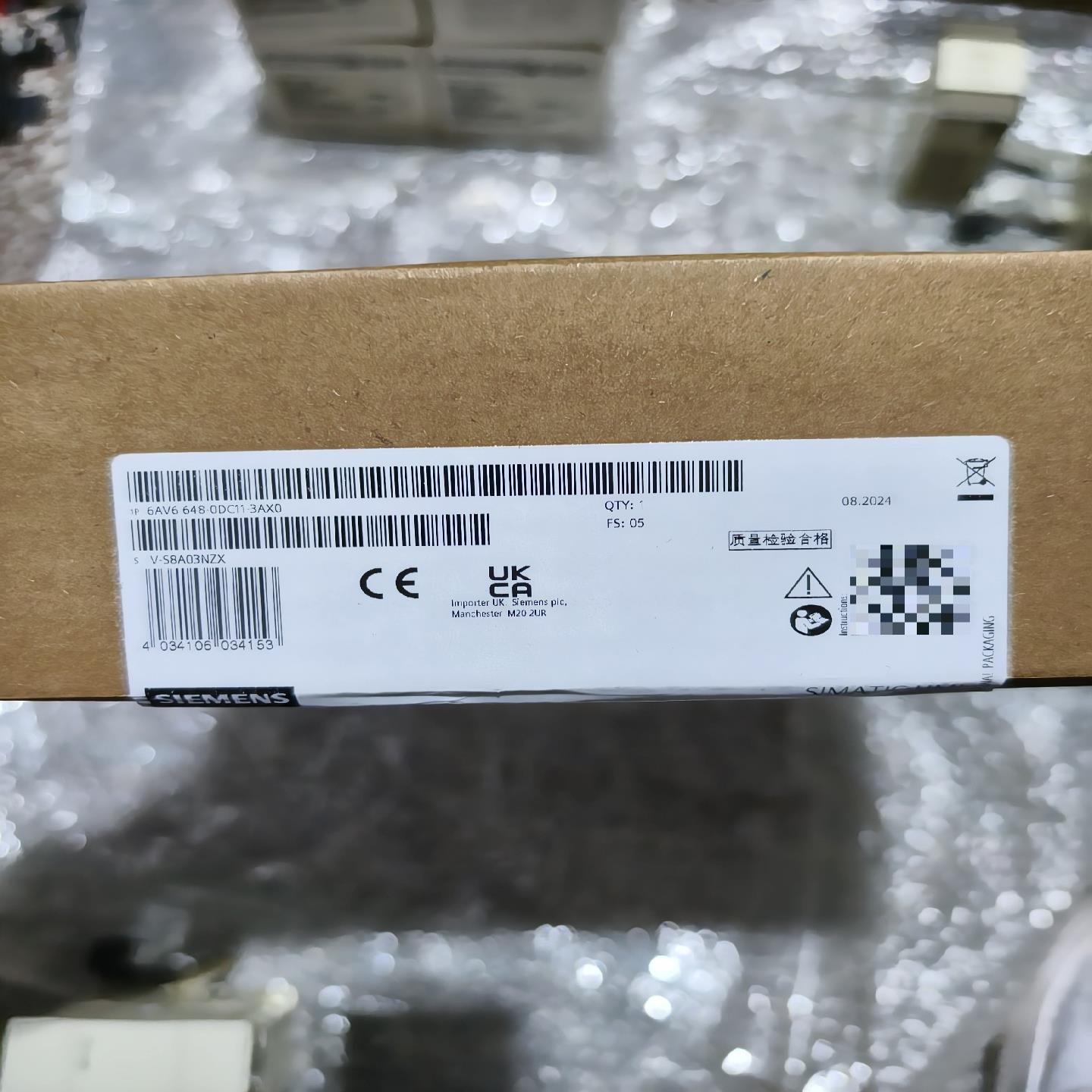 议~触摸屏6AV6 648-0DC11-3AX0，实图拍摄