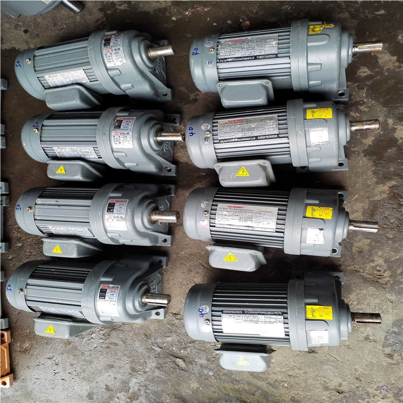 减速电机200W1比40--50轴直径22，九成新(崽崽配件）