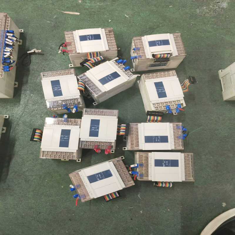议~信捷PLC扩展，型号：XC-E2DA，库存12台，，