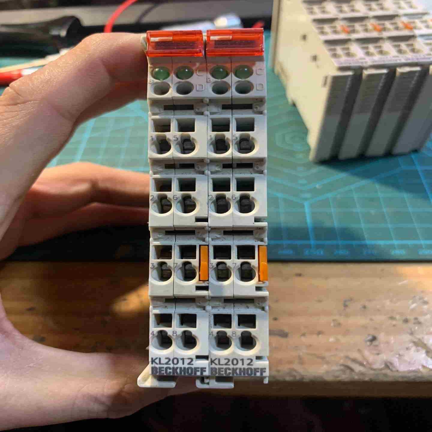 BECKHOFF倍福KL2012 两路开关量输模块议价