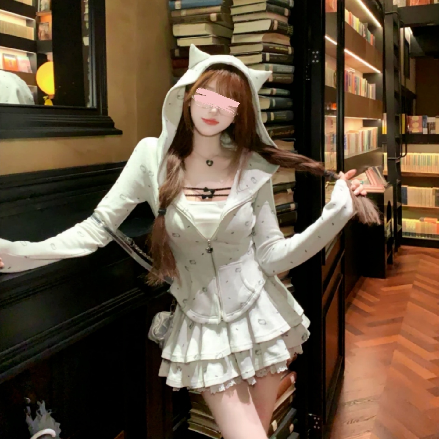 韩系显瘦设计感纯欲风甜美套装