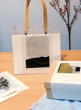 hnf138通用节日生日卡通森系风ins礼盒套装浅色牛皮纸盒伴手礼盒