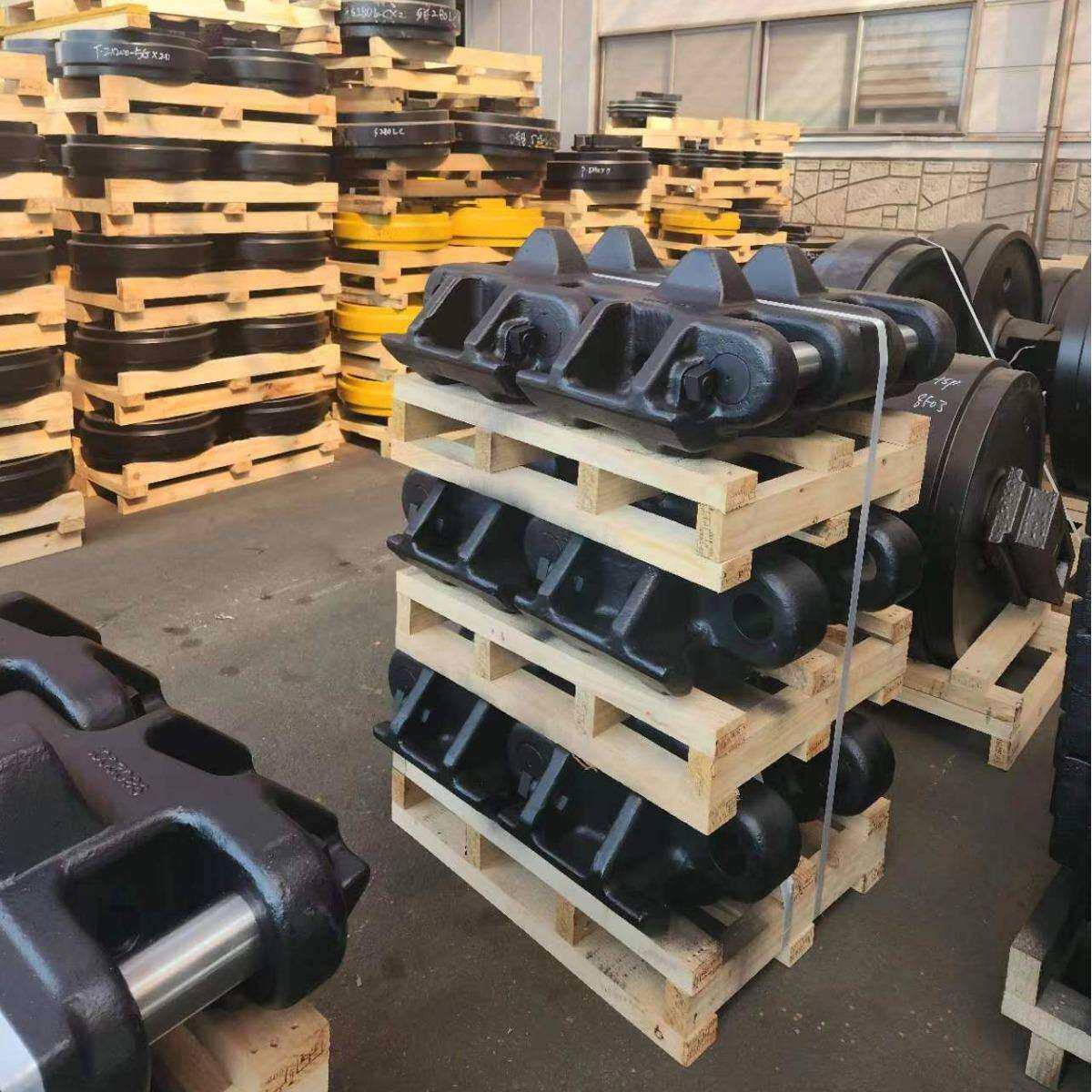 小松PC3000挖掘机/挖土机/挖机/钩机底盘件-四轮一带-履带板总成-