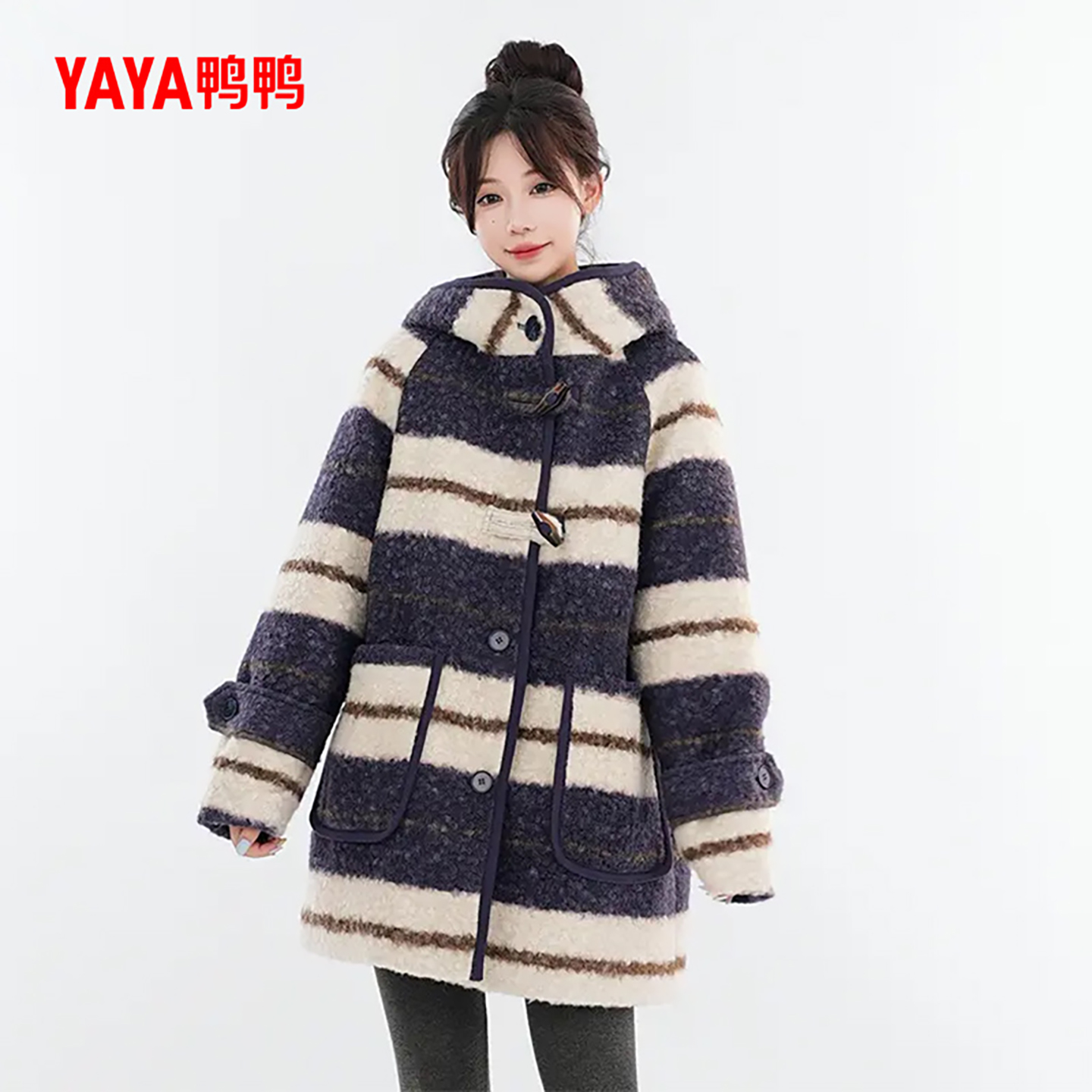 鸭鸭时尚中长款连帽条纹羽绒服女