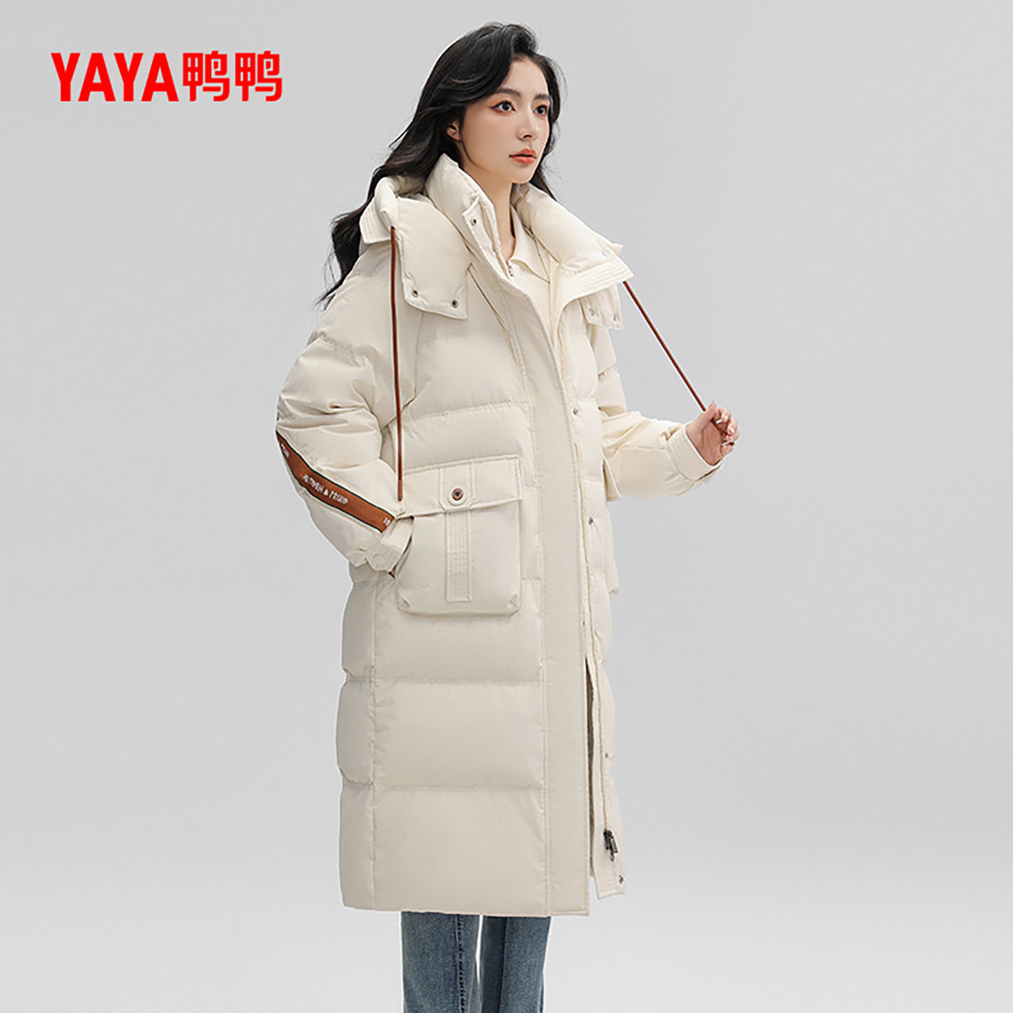 鸭鸭羽绒服女2023年冬季新品长款连帽韩版时尚保暖外套W