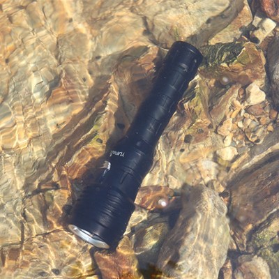 26650潜水手电筒专业水下100米散光H照鱼P100超亮强光防水夜潜