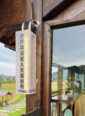 挂壁式灯箱广告牌侧招设计石头纹亚克力户外个性L型店指示牌