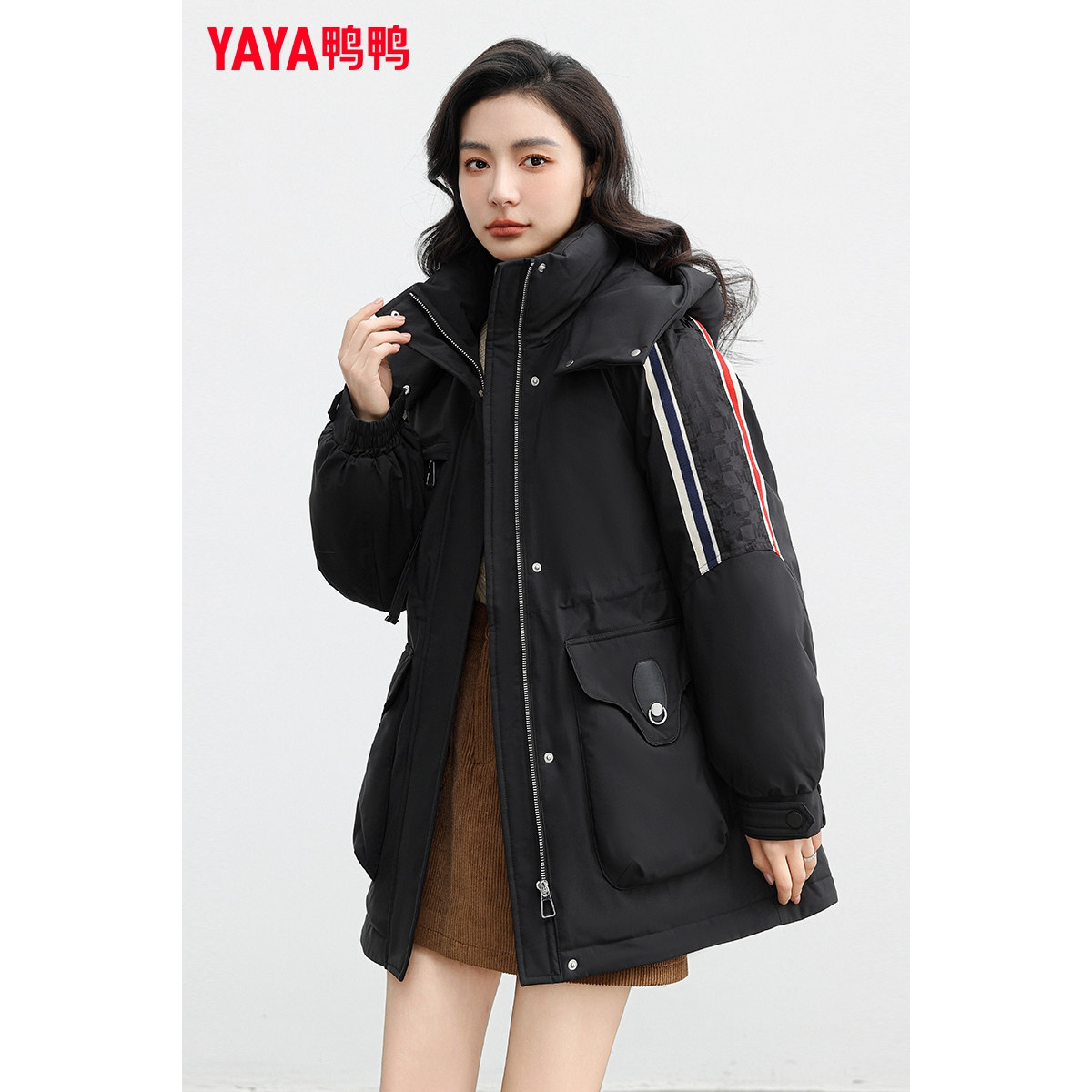 鸭鸭羽绒服女2025新款秋冬季中长款收腰加厚拼接黑色派克服外套