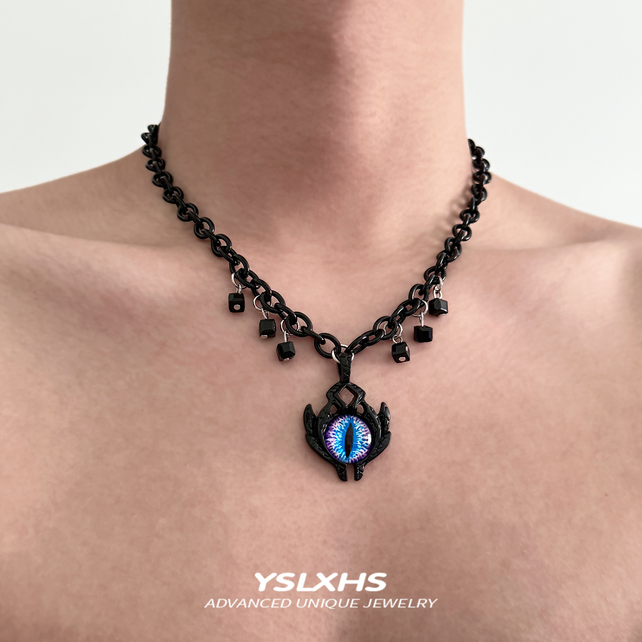 恶魔之眼高级感黑色男款锁骨链