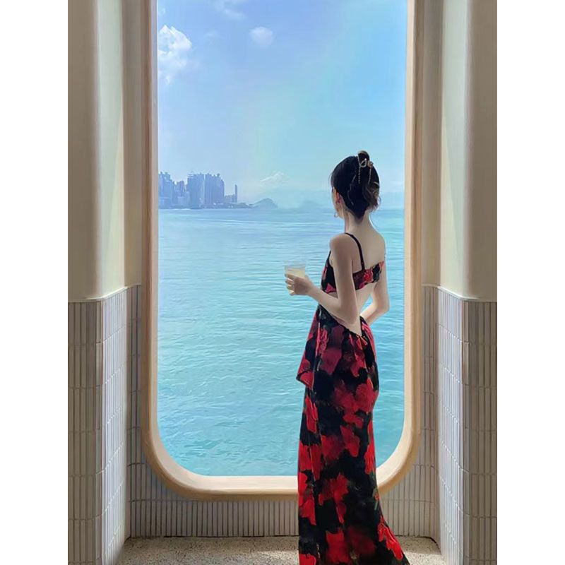 小众设计感吊带显身材连