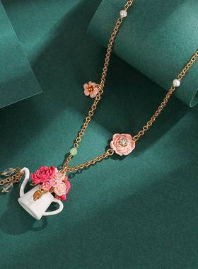 青岛原创时尚设计气质彩釉粉色玫瑰花朵白色水壶流苏坠锁骨项链女