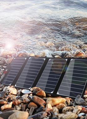 22W带支架户外太阳能折叠包 双USB输出 sunpower快充太阳能充电器