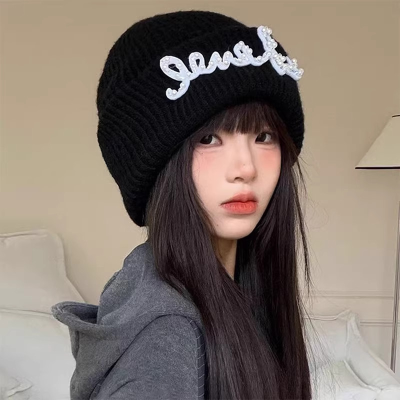韩版简约珍珠字母毛线帽子女秋冬新款时尚保暖针织帽氛围感包头帽