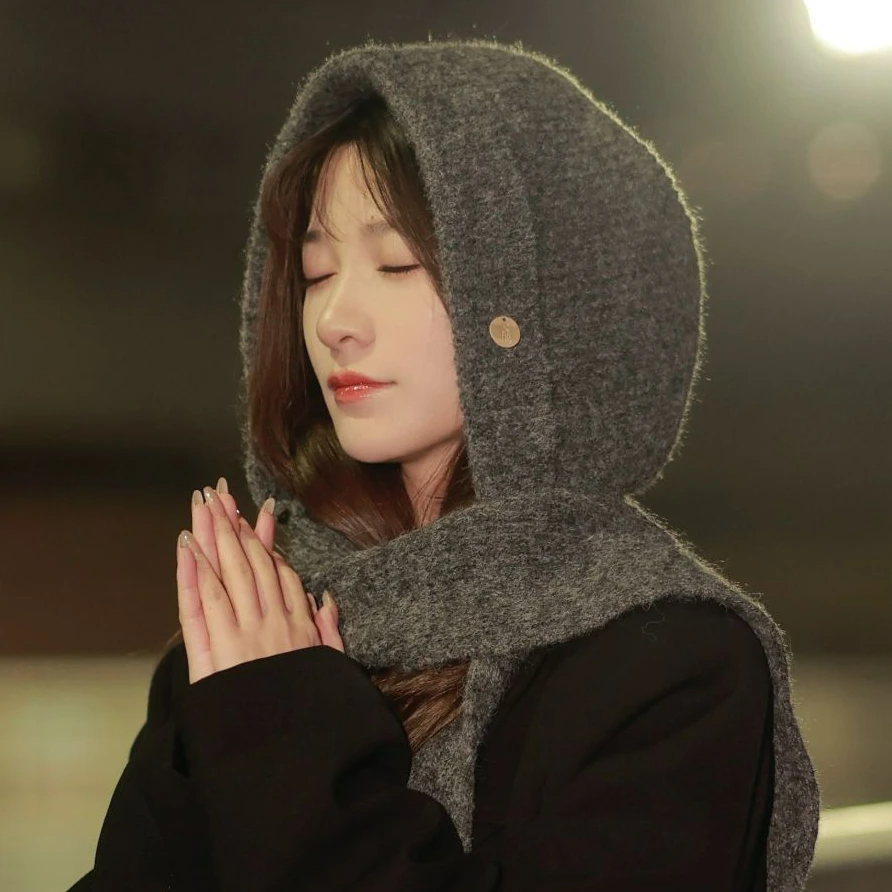 时髦叠穿披肩帽子围巾一体针织帽