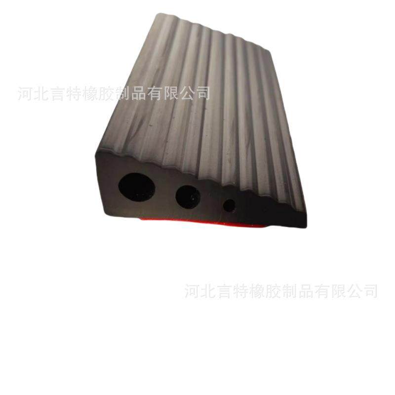 台阶爬坡垫适家用电动扫地机器人清洁胶条门槛条斜条多孔斜面