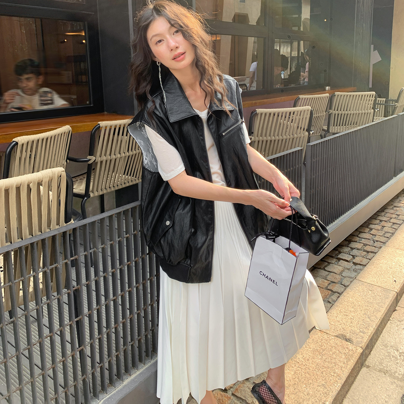 韩版黑色PU皮马甲女V领单排扣