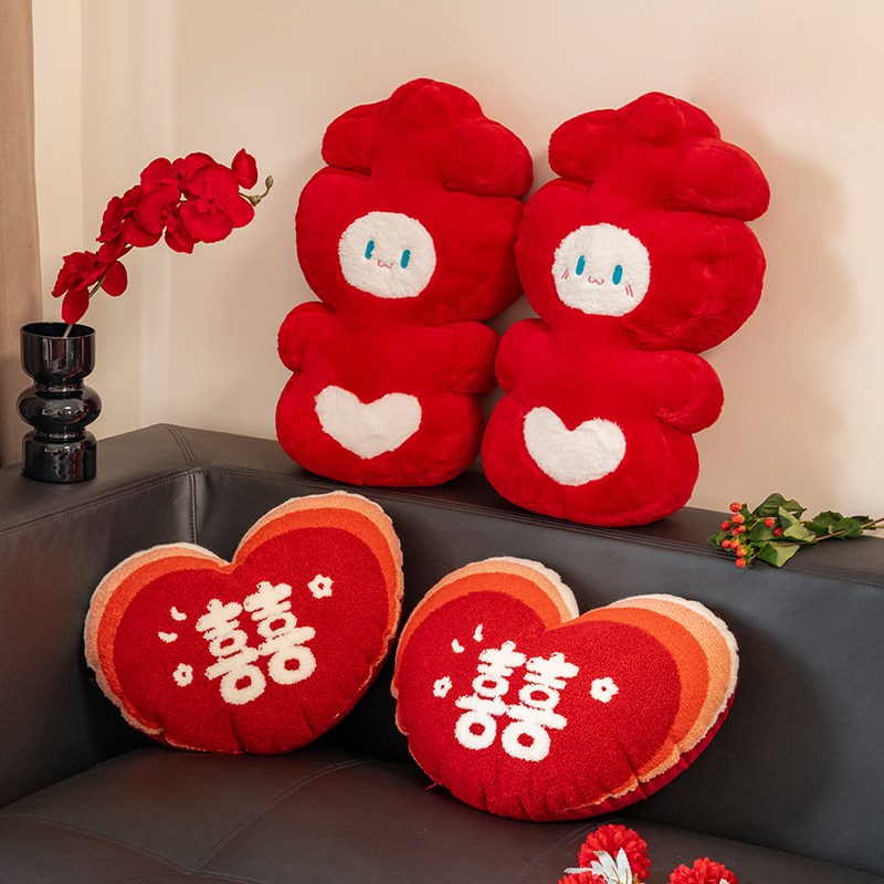 糊涂娘娘结婚喜h字抱枕一对婚房布置压床娃娃新婚礼物客厅沙发靠