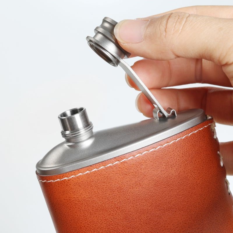 纯钛酒壶欧式怀j旧皮套酒壶露营随身钛酒瓶男士礼品酒壶纯钛扁酒
