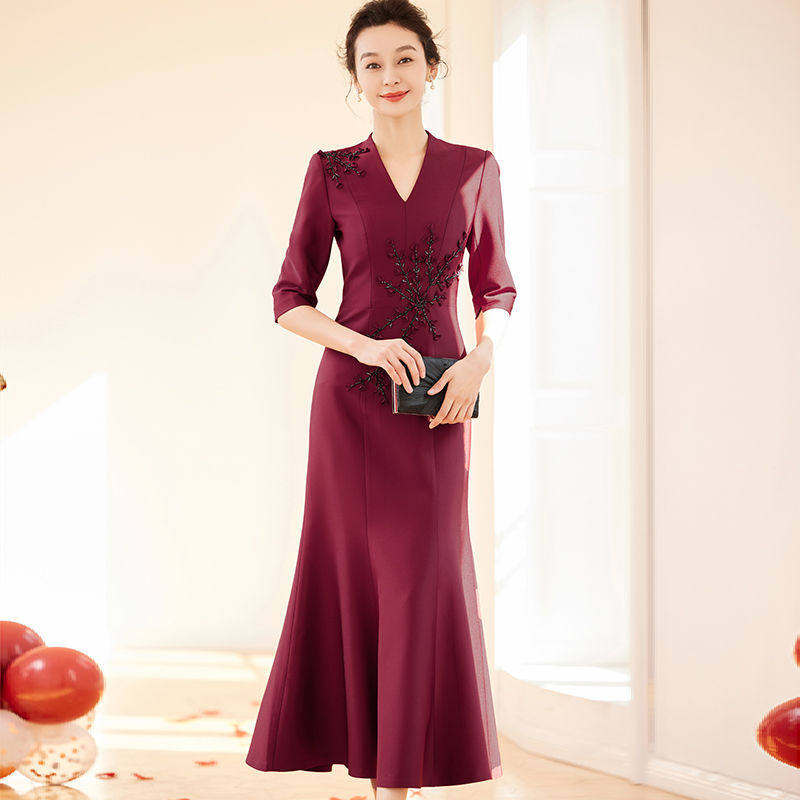 2023新款春秋修身时尚气质高端妈妈长款礼服显瘦喜婆婆连衣裙