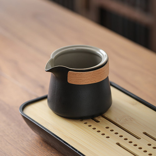 陶瓷公道杯茶漏茶滤一体家用功夫茶具配件M茶海月牙公杯泡茶分茶