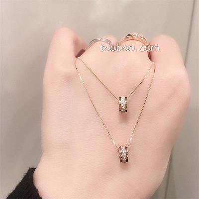 王府井官万珠宝设计师