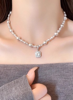 曼塔玫瑰方糖项链配饰