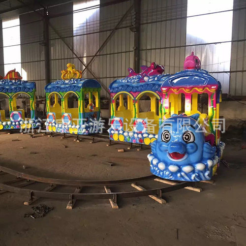 轨道火车公园轨道观光小火车游乐设备广场儿童火车广场公园游乐场
