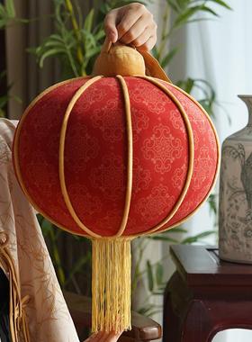 新中靠式灯笼抱枕围沙发客厅装饰靠垫ZT84904R红色喜庆制氛高定级