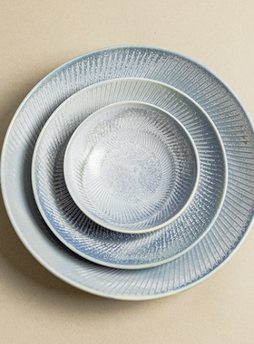 目外新品高级感陶瓷盘高温窑变8英寸浮雕汤盘不规则创意蓝色餐具